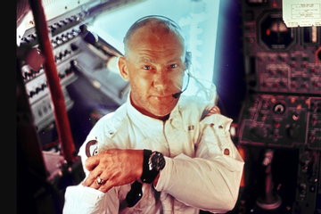 Chuyện chưa biết về Buzz Aldrin - người thứ 2 đặt chân lên Mặt Trăng