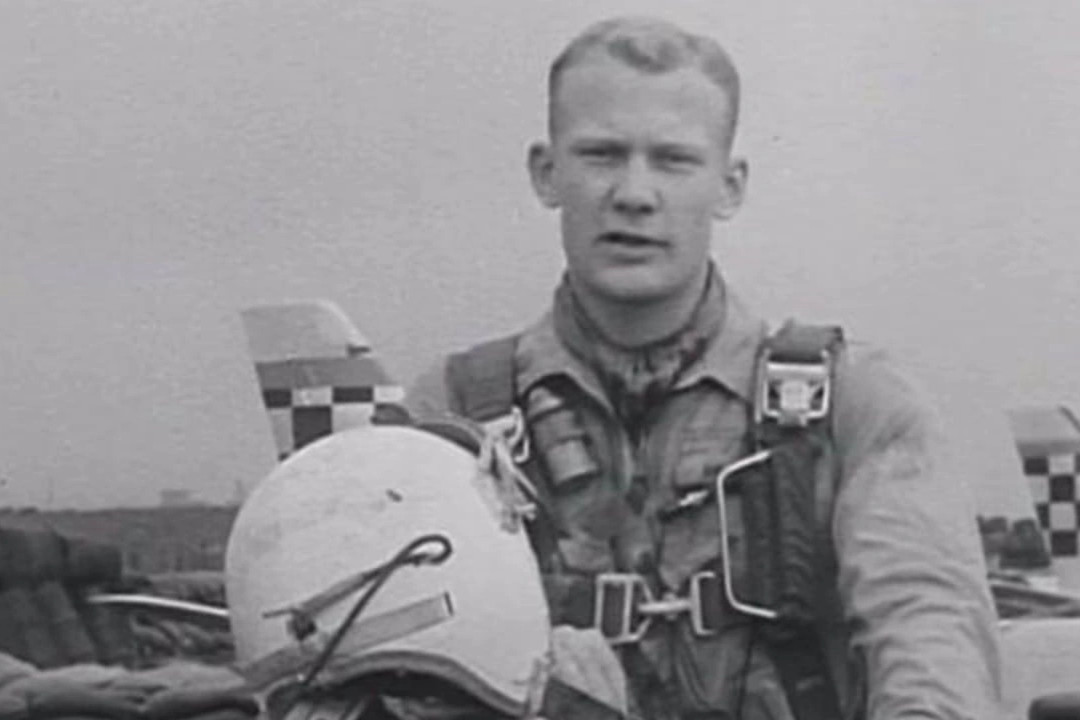 Chuyện chưa biết về Buzz Aldrin - người thứ 2 đặt chân lên Mặt Trăng - 2