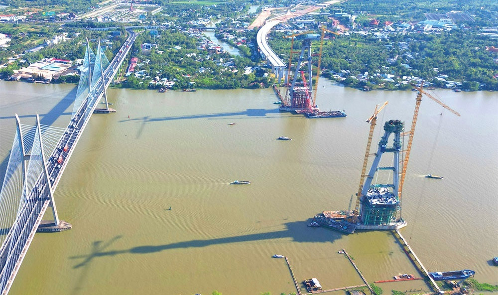 Delays still apparent despite progress