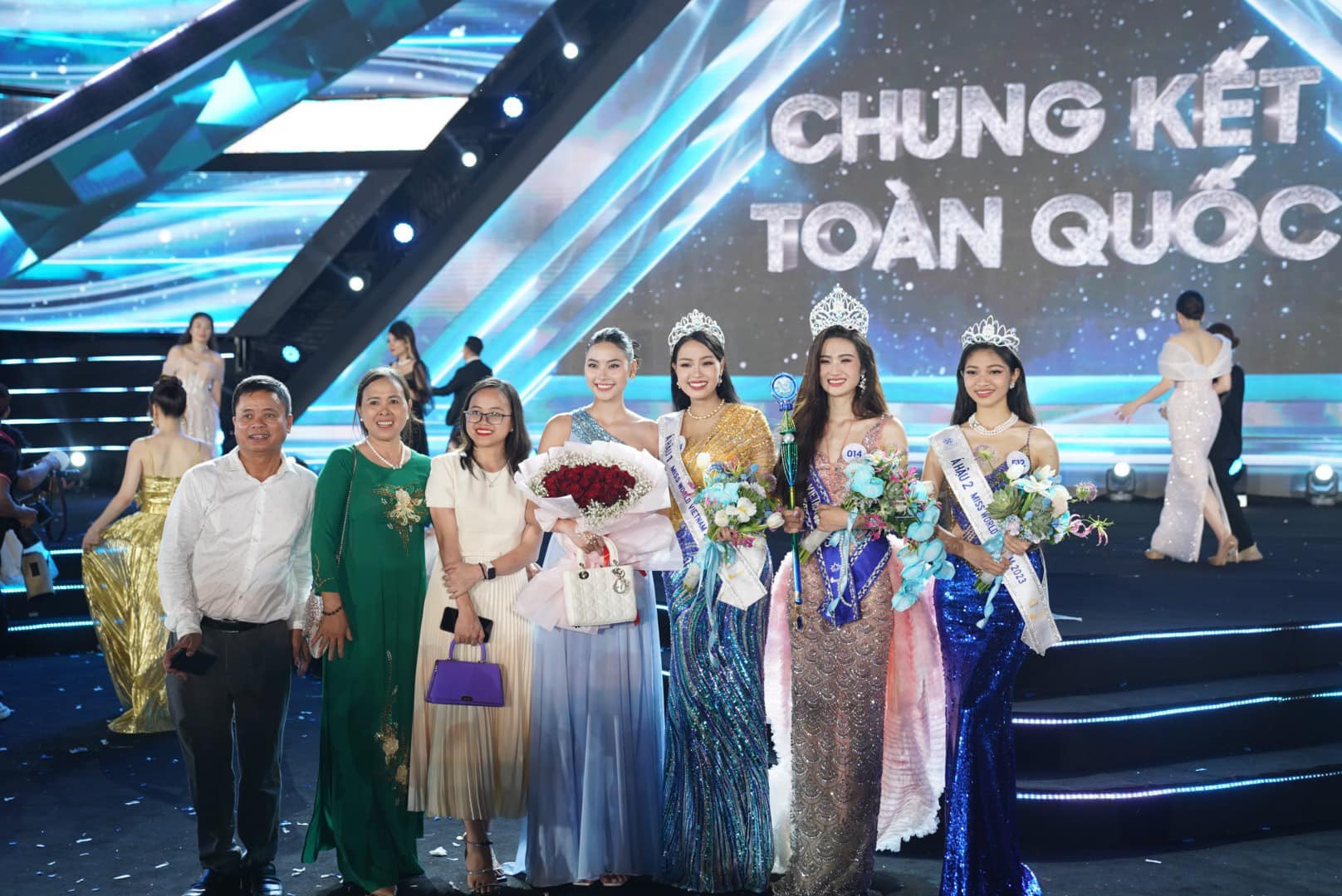 Chị gái nghẹt thở, tiết lộ điều bất công với Á hậu Miss World Vietnam Đào Hiền