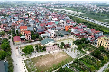 Huyện sắp lên quận tại Hà Nội tạm dừng đấu giá hàng chục lô đất