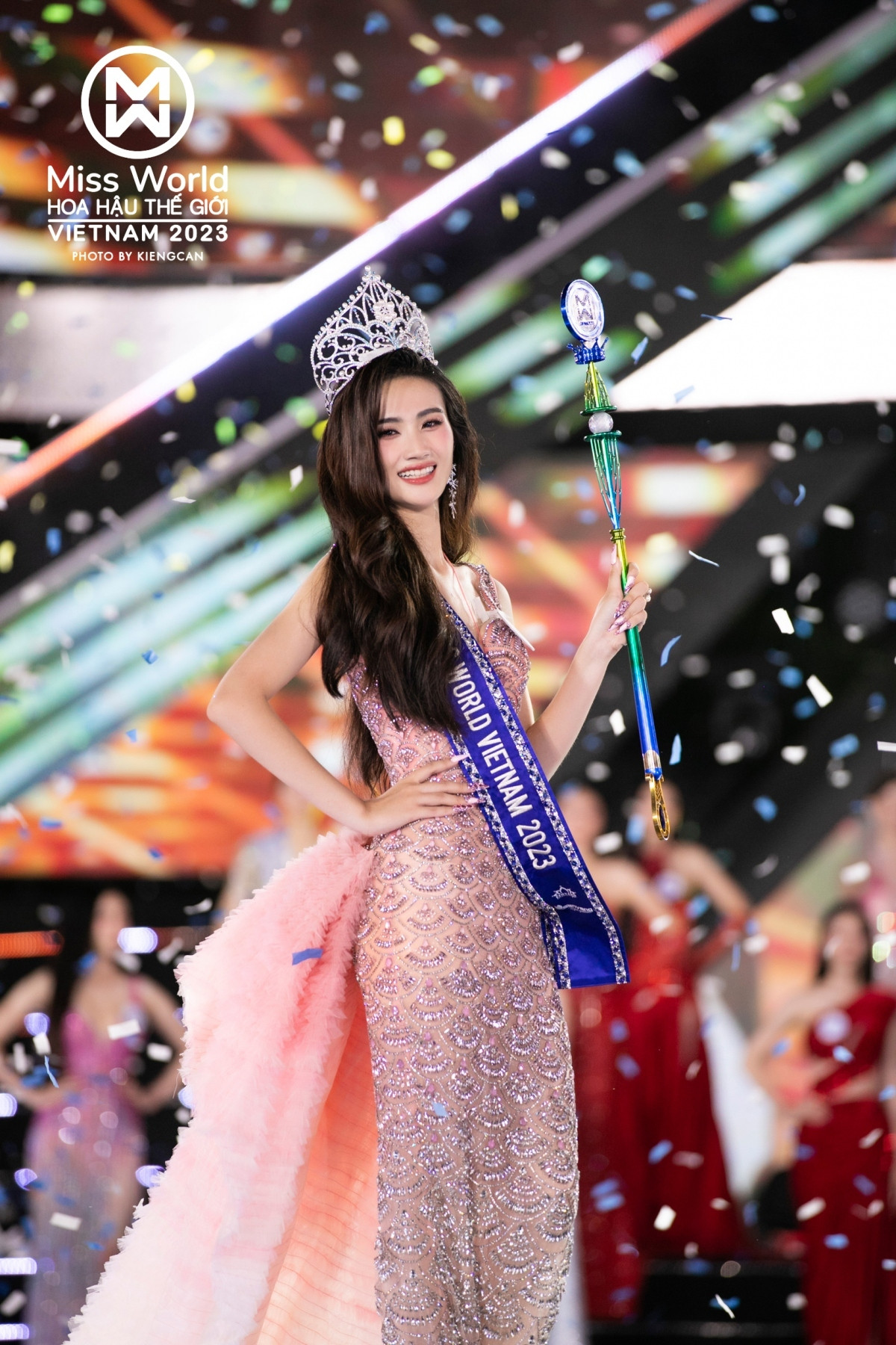 huynh tran y nhi crowned miss world vietnam 2023 picture 6