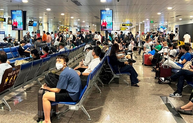 Passengers eligible for refunds if flights delay for five hours or more