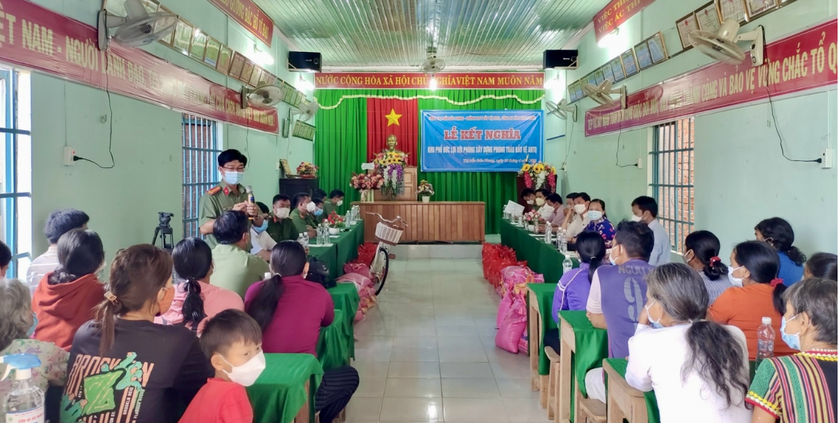 Bình Phước đẩy mạnh truyền thông và cao điểm tấn công, trấn áp tội phạm mua bán người