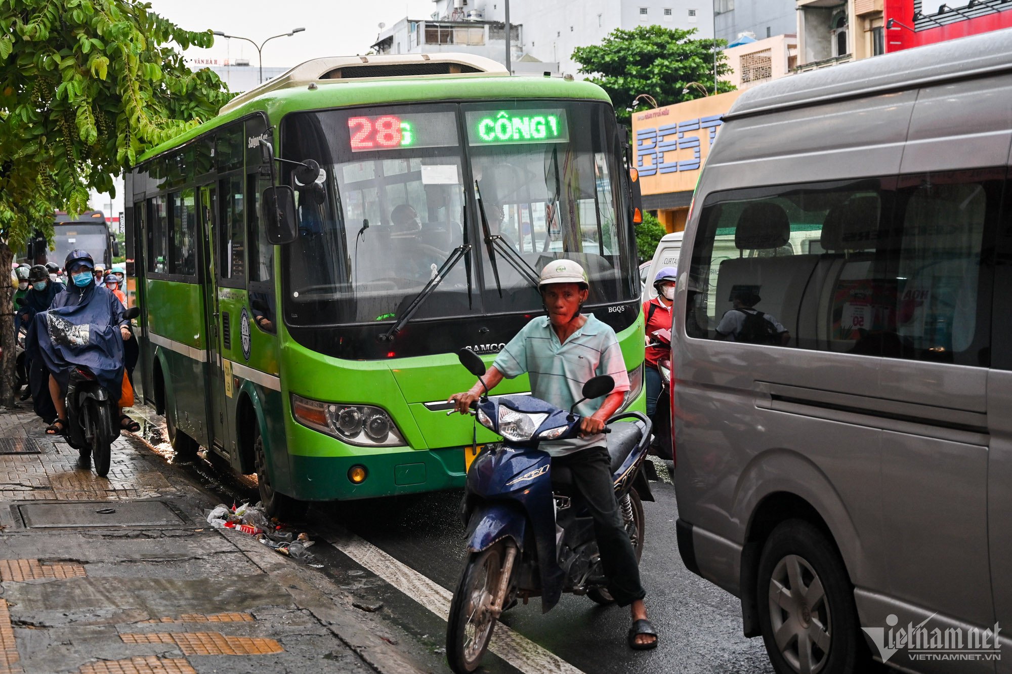 Lý do nhiều người 'sợ' đi xe buýt ở TP.HCM