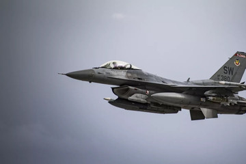 Kiev nói ý nghĩa của máy bay chiến đấu F-16, Ba Lan viện trợ quân sự cho Ukraine