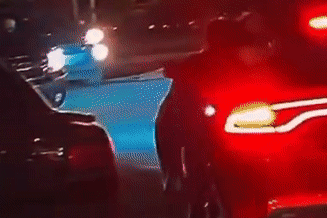 Người phụ nữ bị ô tô kéo lê khi cố ngăn kẻ xấu lấy trộm xe