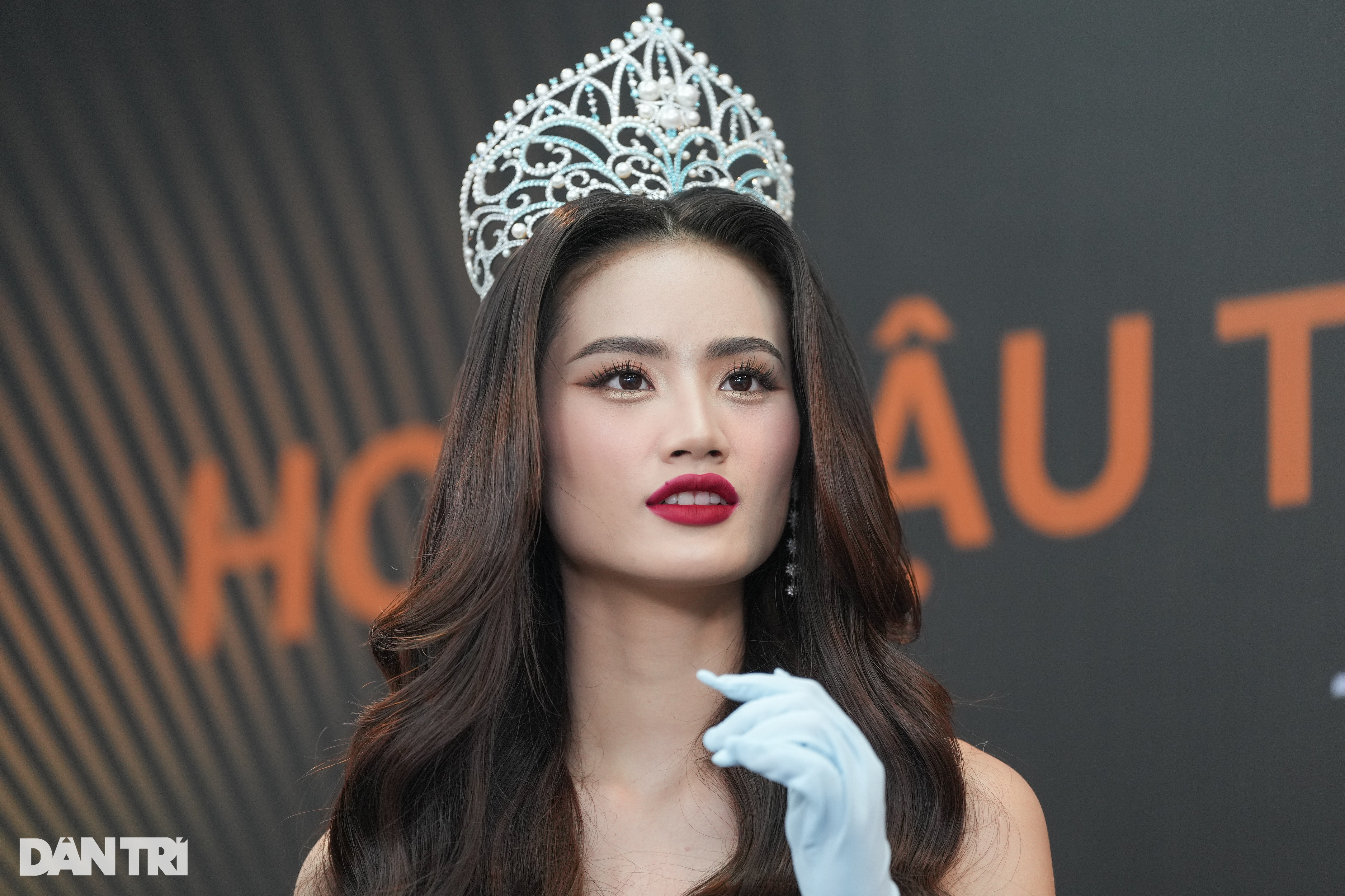 3 người đẹp được bạn trai ủng hộ thi hoa hậu: Ý Nhi, Doãn Hải My gây chú ý - 2