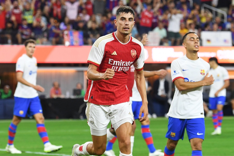 Arsenal đại thắng Barcelona 5-3