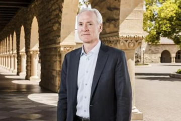 Chủ tịch ĐH Stanford từ chức sau hàng loạt cáo buộc gian lận