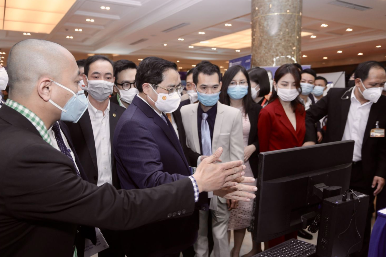 Đẩy nhanh chuyển đổi mô hình tăng trưởng để có những bước đi phù hợp thời cuộc