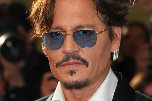 Johnny Depp bất tỉnh trong khách sạn chưa rõ nguyên nhân