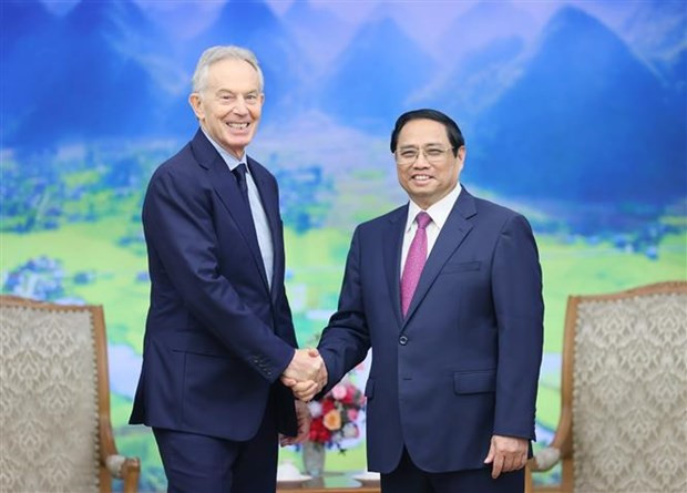 PM receives former UK PM Tony Blair hinh anh 2