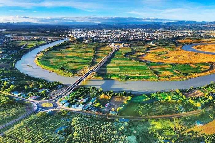 Vùng nào duy nhất ở nước ta không giáp biển?