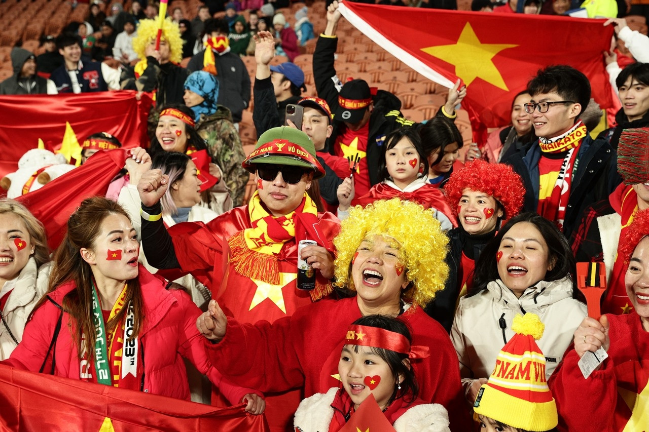 Báo chí quốc tế: CĐV Việt Nam nổi bật khán đài World Cup nữ 2023