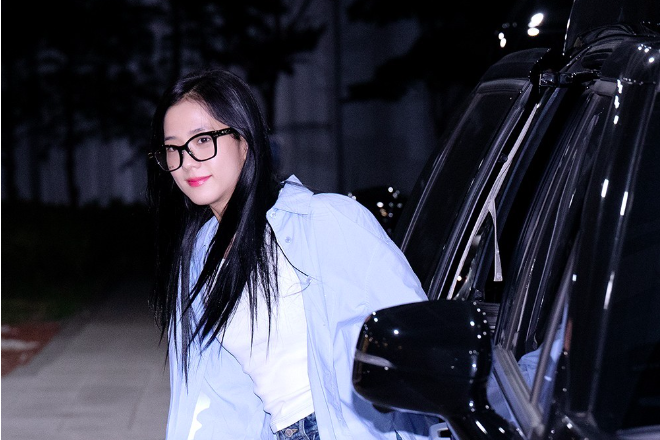 Hình ảnh đầu tiên của BlackPink trước khi bay đến Hà Nội biểu diễn