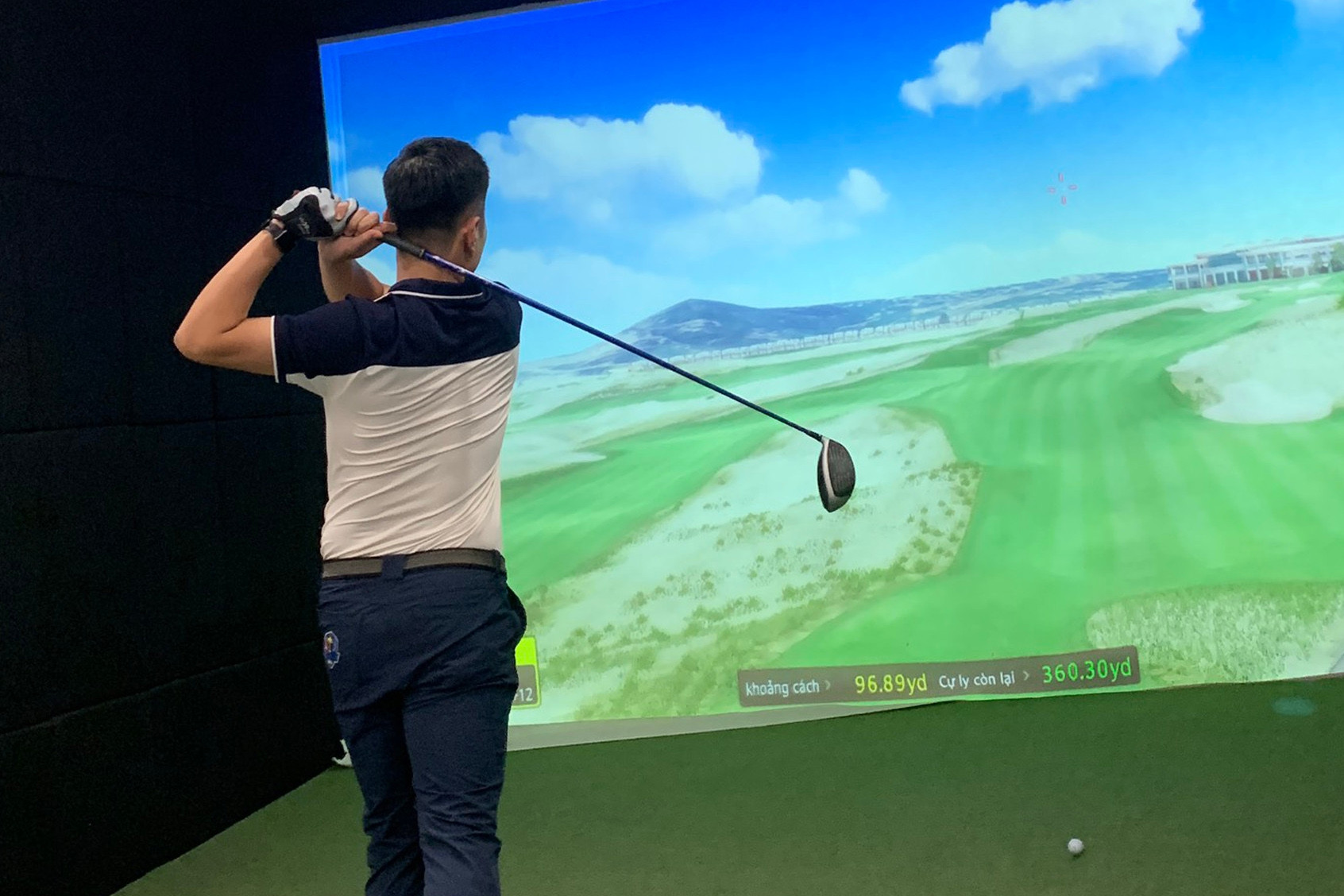 Kịch tính vòng loại giải golf giả lập đầu tiên ở Việt Nam