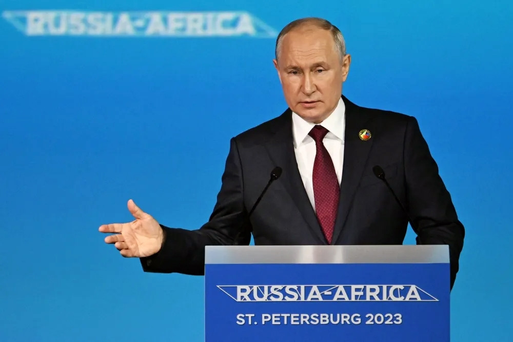 Ông Putin nói sẵn sàng đối thoại với Kiev, Ukraine kỷ niệm ngày lập quốc