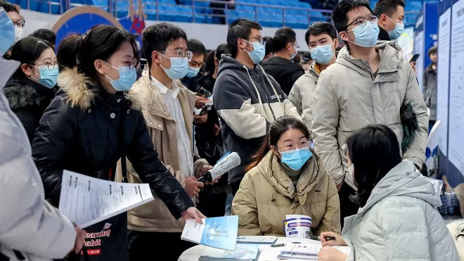 Nở rộ trào lưu giới trẻ Trung Quốc ở nhà, làm thuê cho bố mẹ để kiếm tiền