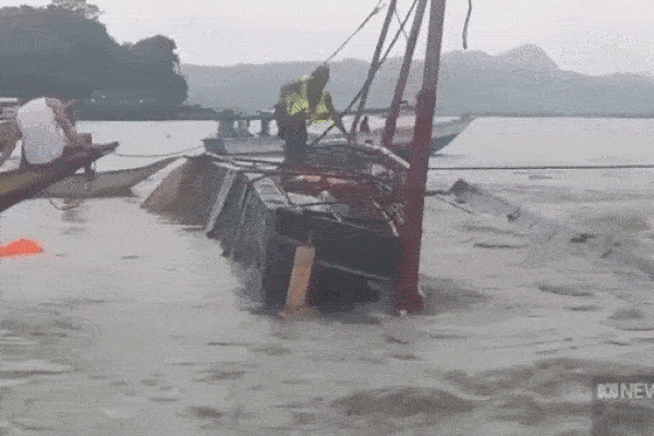 Video hiện trường vụ lật thuyền làm 25 người thiệt mạng ở Philippines