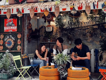In Hanoi, don’t rush to get caffeinated