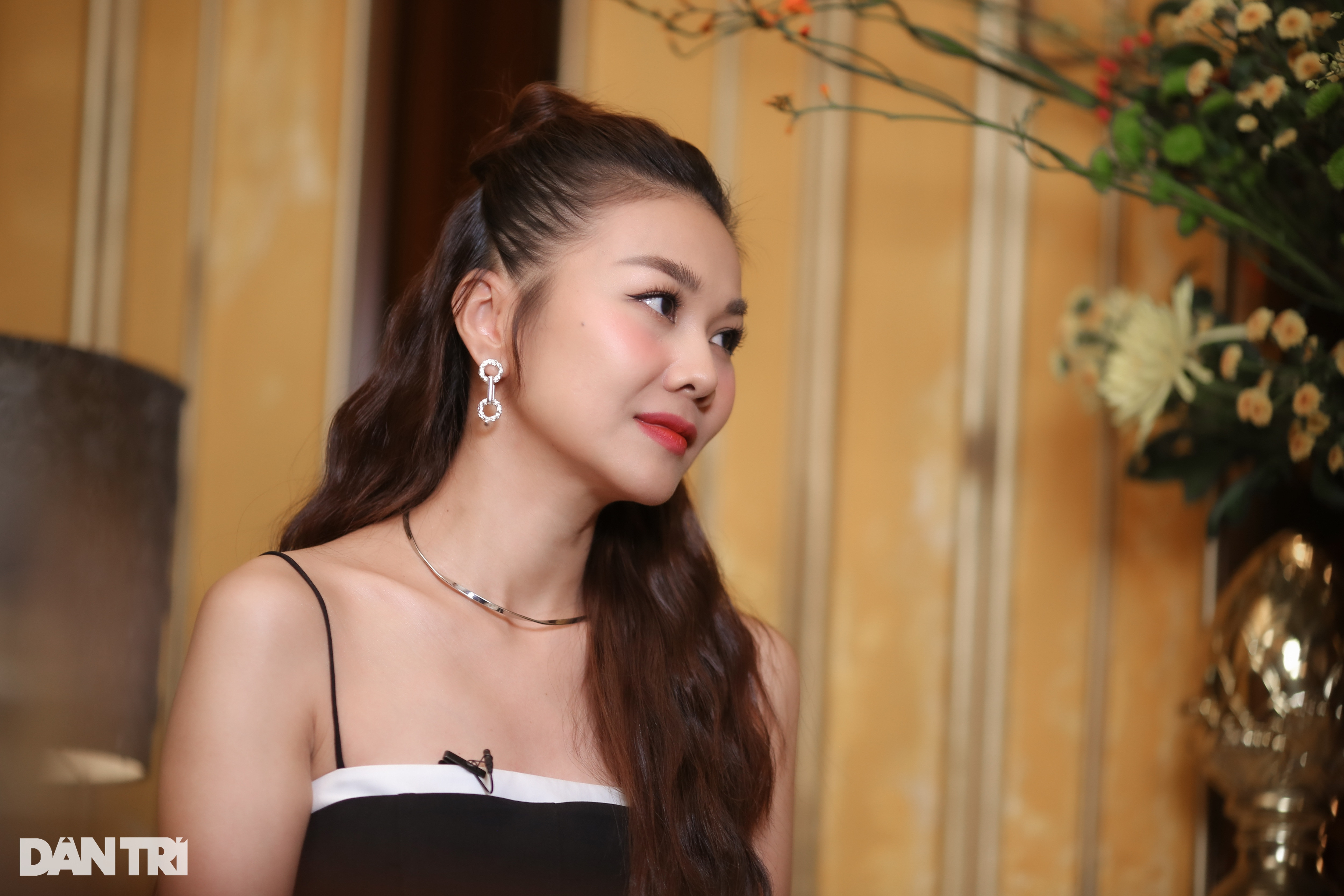 Siêu mẫu Thanh Hằng chia sẻ về mối quan hệ với Hà Anh Tuấn, Hồ Ngọc Hà - 11