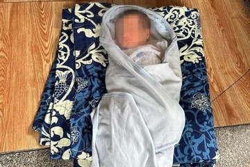 Tìm mẹ của bé trai sơ sinh bị bỏ rơi ở TP Thủ Đức
