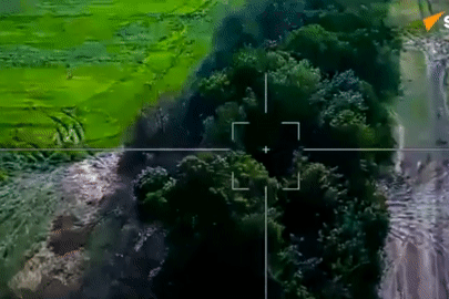 Video UAV cảm tử Nga bắn phá xe tăng, trạm tác chiến điện tử của Ukraine
