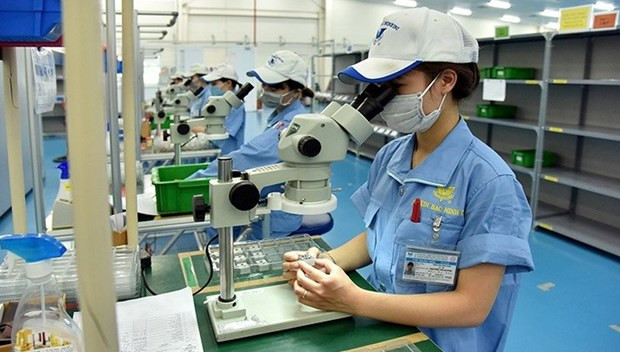 Vietnam lures over 16 billion USD in foreign investment in 7 months hinh anh 1