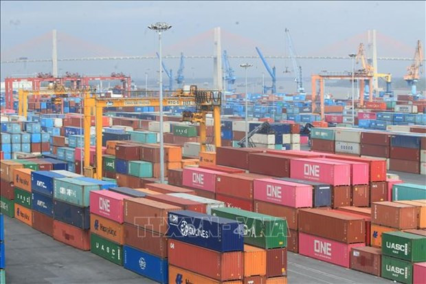 Trade surplus reaches 15.23 billion USD in seven months hinh anh 1