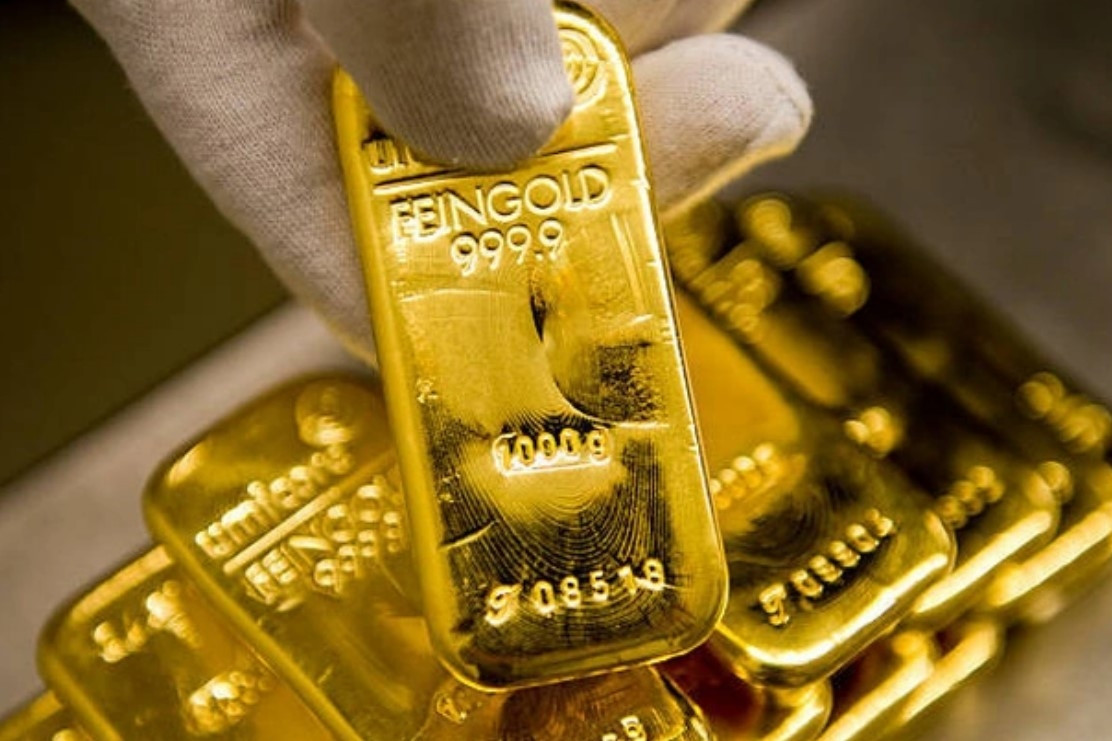 Bản tin tài chính sáng 1/8: Giá vàng và dầu tăng, USD giảm nhẹ