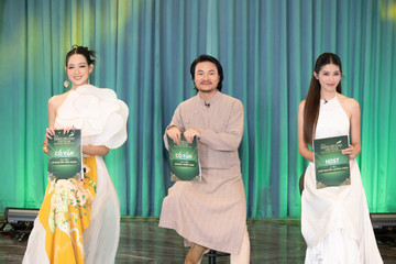 Màn tranh giành thí sinh ở cuộc thi Thiết kế trang phục văn hóa dân tộc