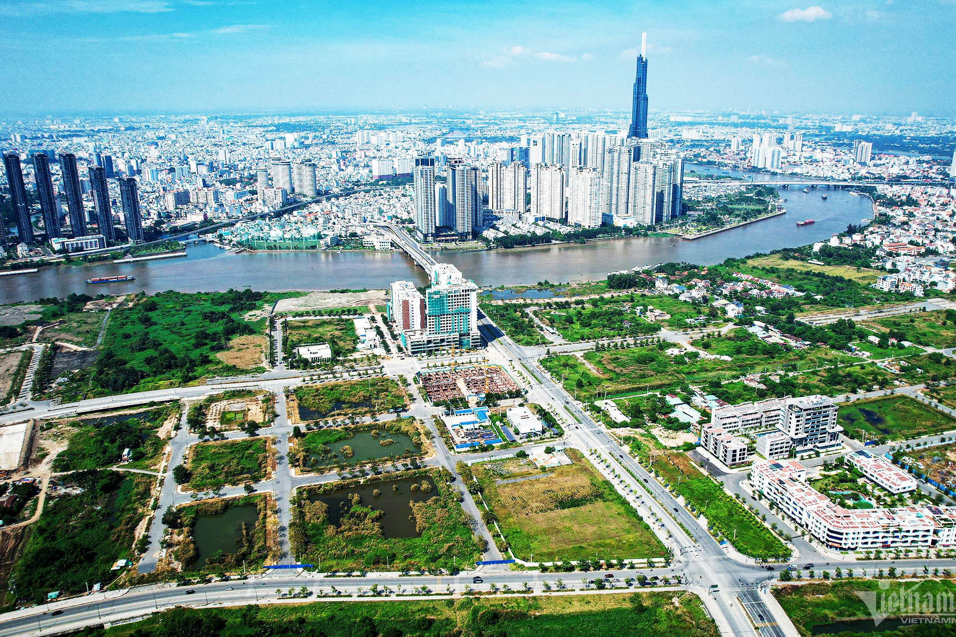 Government needs to spend money to help spur growth in property market: expert