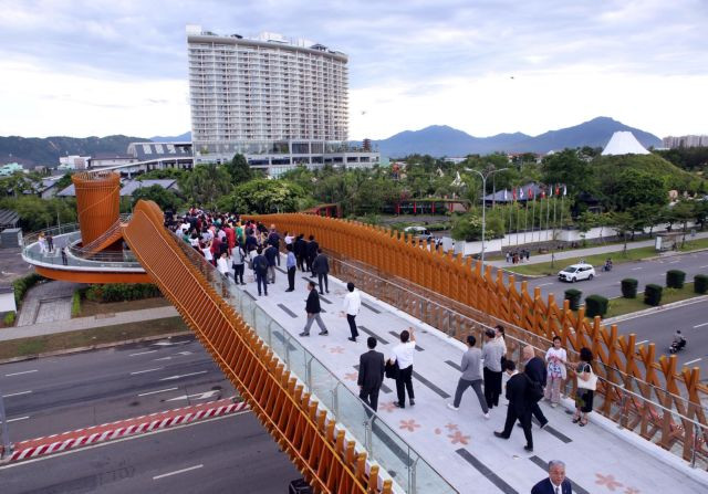 Japan-style pedestrian bridge inaugurated in Da Nang