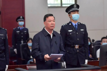 Quan lộ của cựu chủ nhiệm ủy ban thường vụ ở Trung Quốc bị tố sống 'hai mặt'