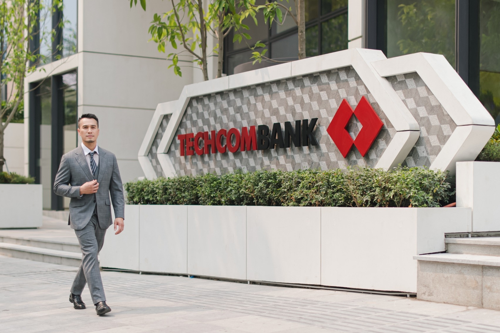 Techcombank nhận cú đúp giải thưởng tại FinanceAsia Country Awards