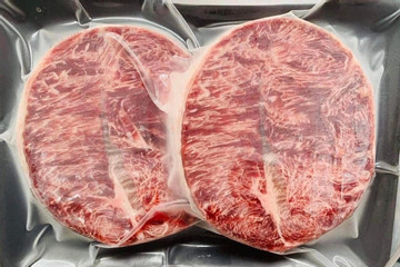 Giật mình với giá thịt bò Úc thượng hạng bán trên ‘chợ mạng’