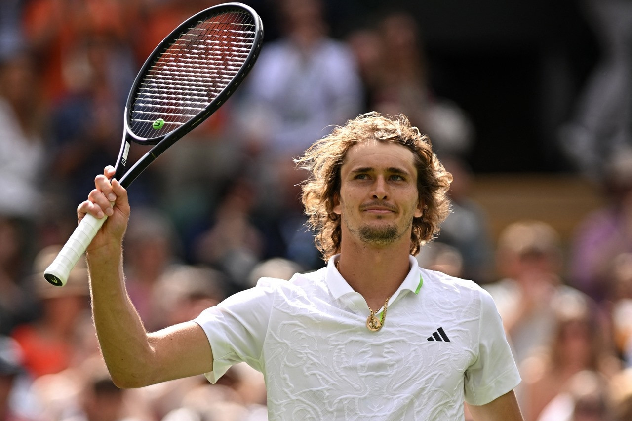 Alexander Zverev vượt khó vào vòng 2 Wimbledon 2023