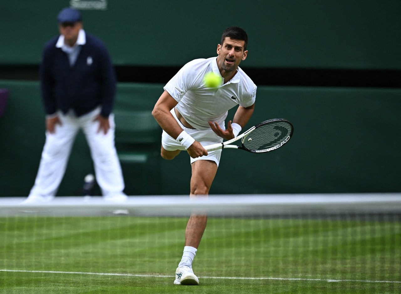 Wimbledon 2023: Djokovic vất vả vào vòng 3