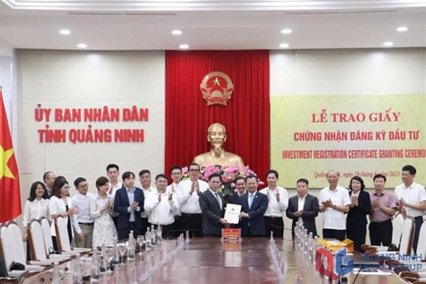 Foxconn invests 246 mln USD in two new projects in Vietnam