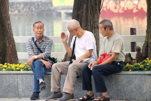 Lời gan ruột của ông lão 65 tuổi: Muốn sống hạnh phúc phải làm được 3 điều này