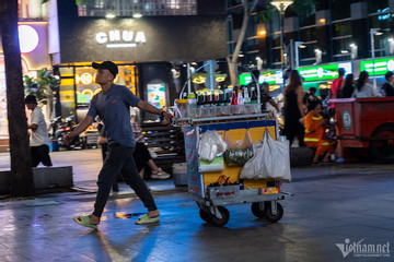 Xử lý hàng trăm trường hợp làm phiền du khách trên phố đi bộ Nguyễn Huệ