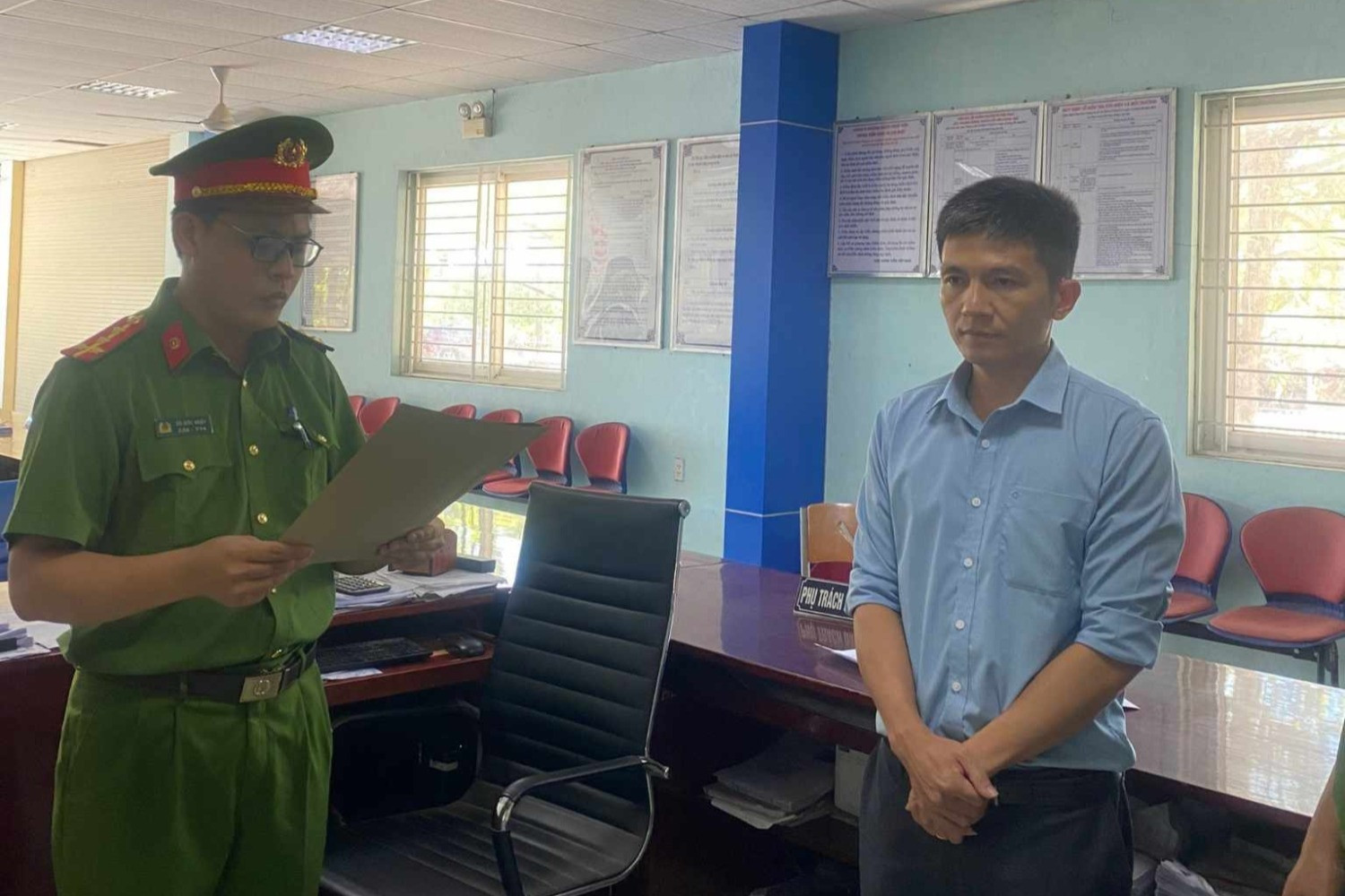 Bản tin trưa 7/7: Bắt phó giám đốc 2 trung tâm đăng kiểm nhận hối lộ gần 1 tỷ