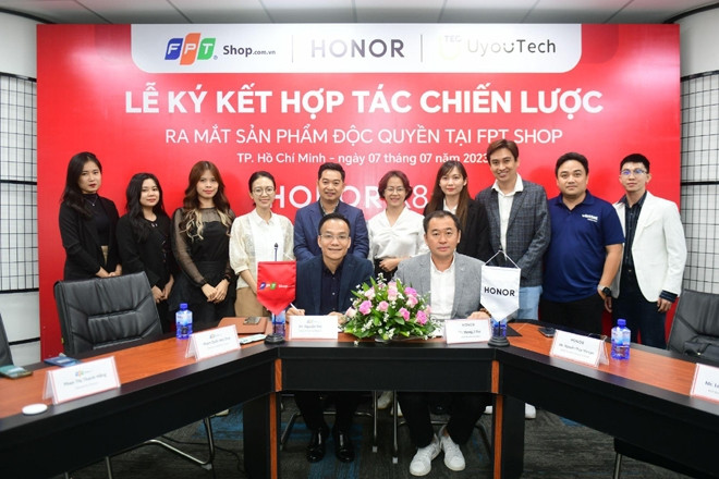 FPT Shop mở bán độc quyền điện thoại Honor X8a