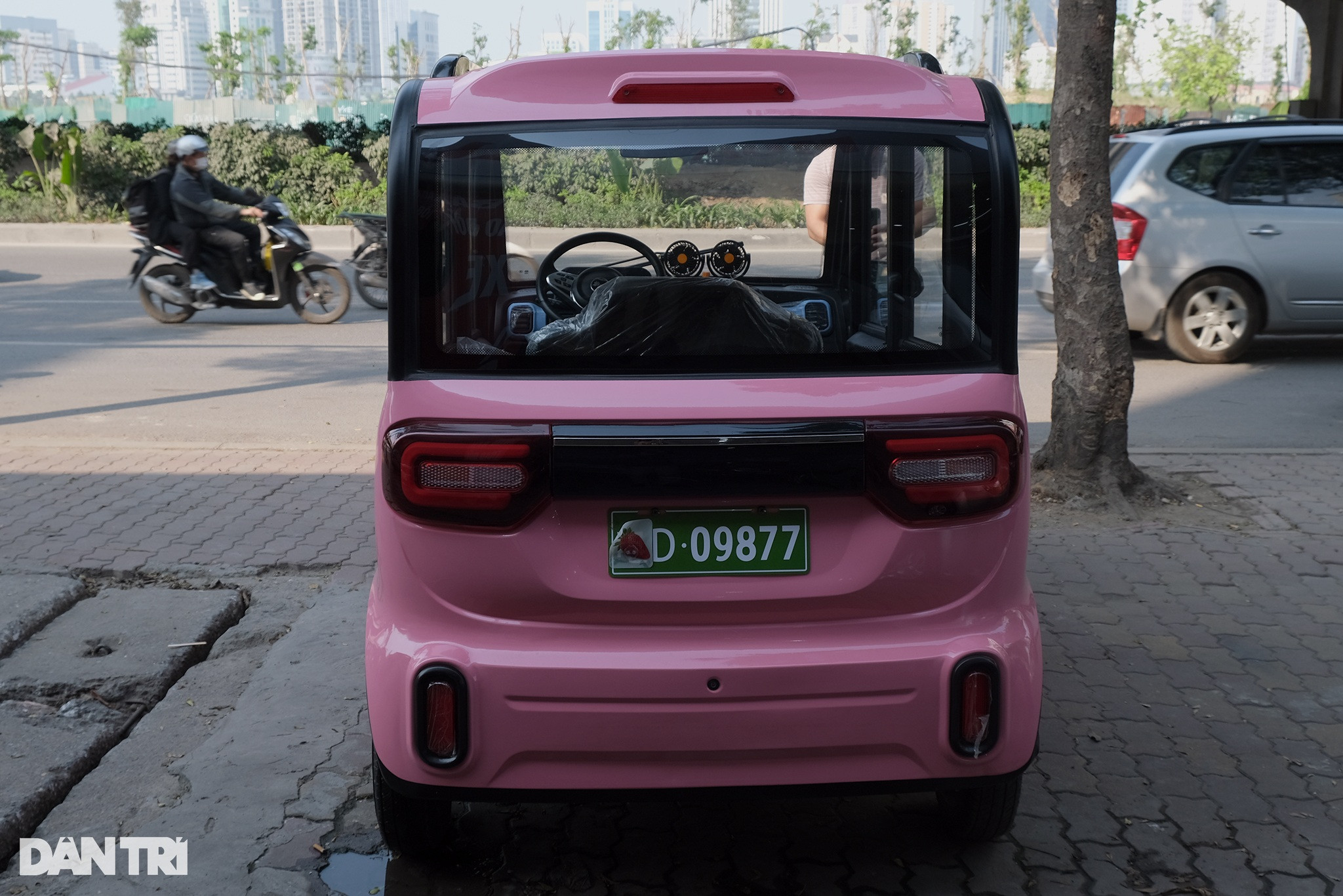 Ô tô điện mini Trung Quốc rao bán tại Việt Nam, giá chưa đến 100 triệu đồng - 2