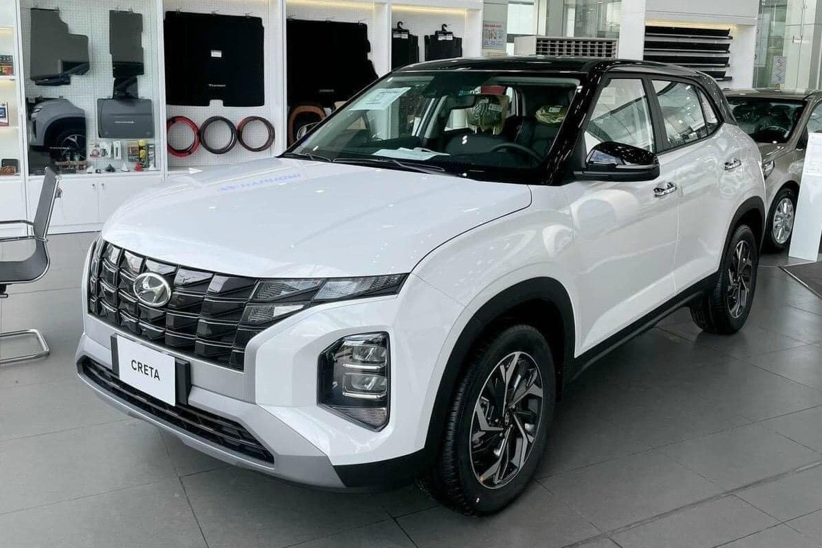 Quyết đấu với xe lắp ráp, ô tô nhập khẩu đồng loạt giảm giá mạnh