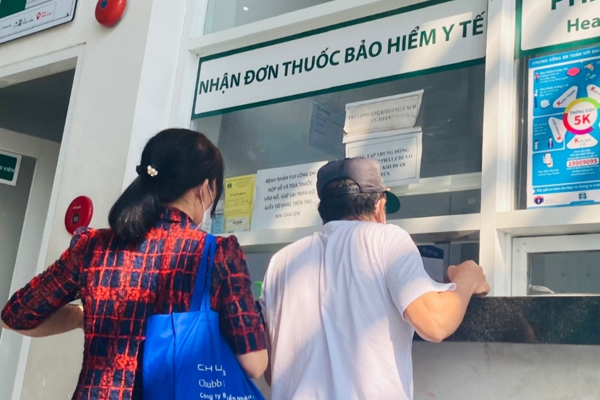 TP.HCM yêu cầu không để người bệnh có BHYT phải mua thuốc bên ngoài