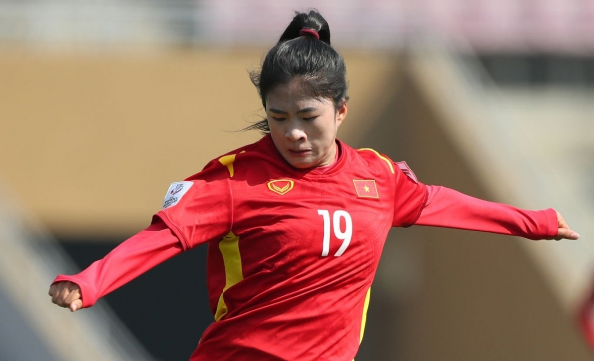 european football clubs keep tabs on vn female footballer picture 1