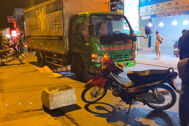 Người đàn ông tử vong tại chỗ sau va chạm với xe tải