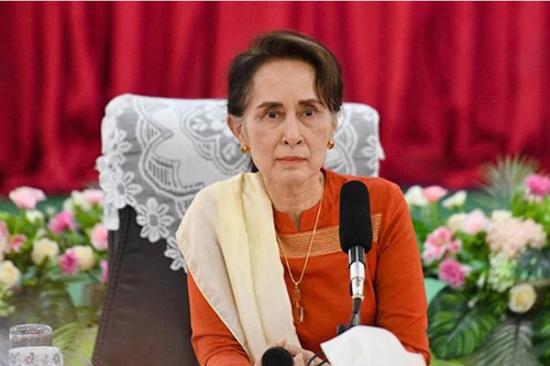Bà Aung San Suu Kyi được ân xá